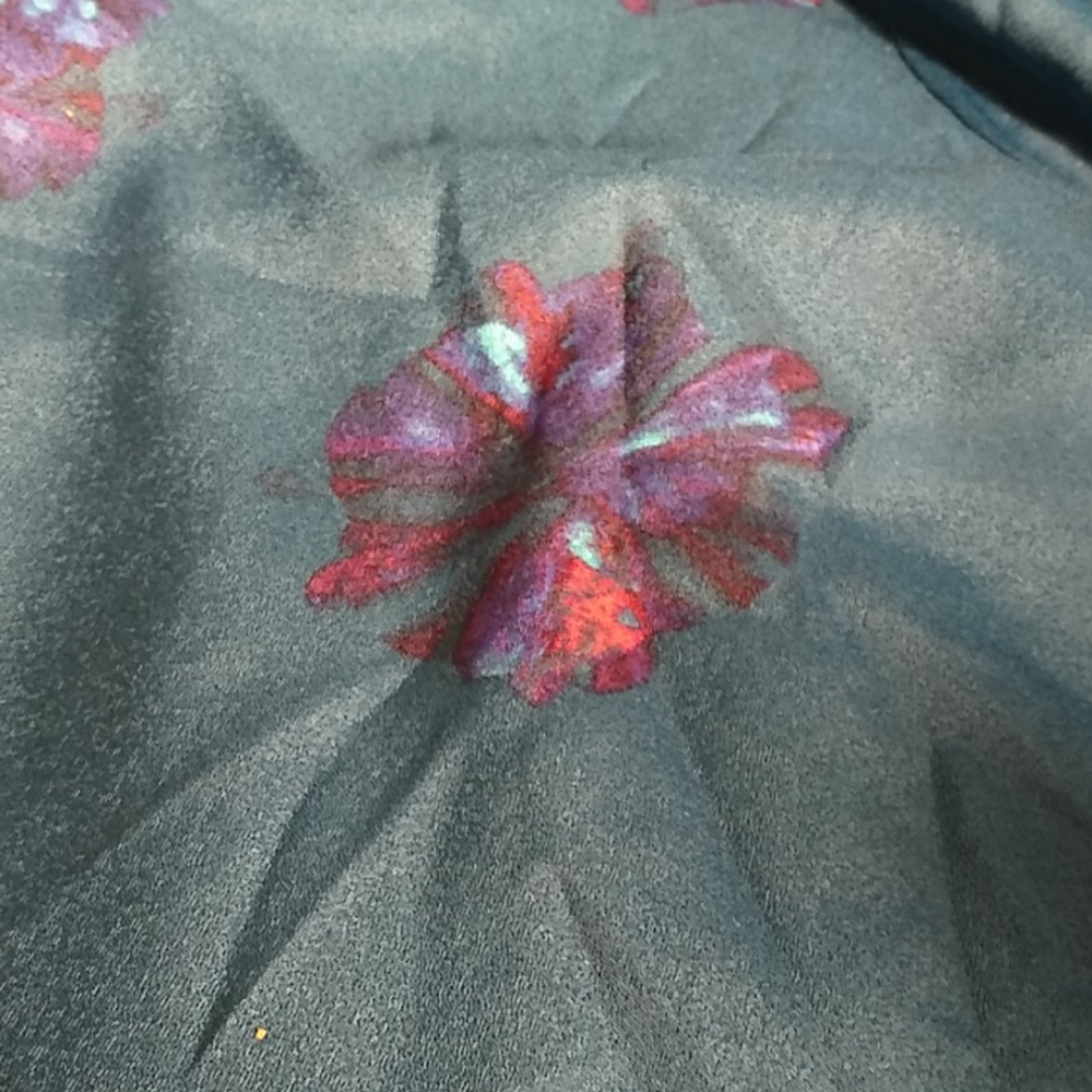 Beautiful blouse - Picture 4 of 4
